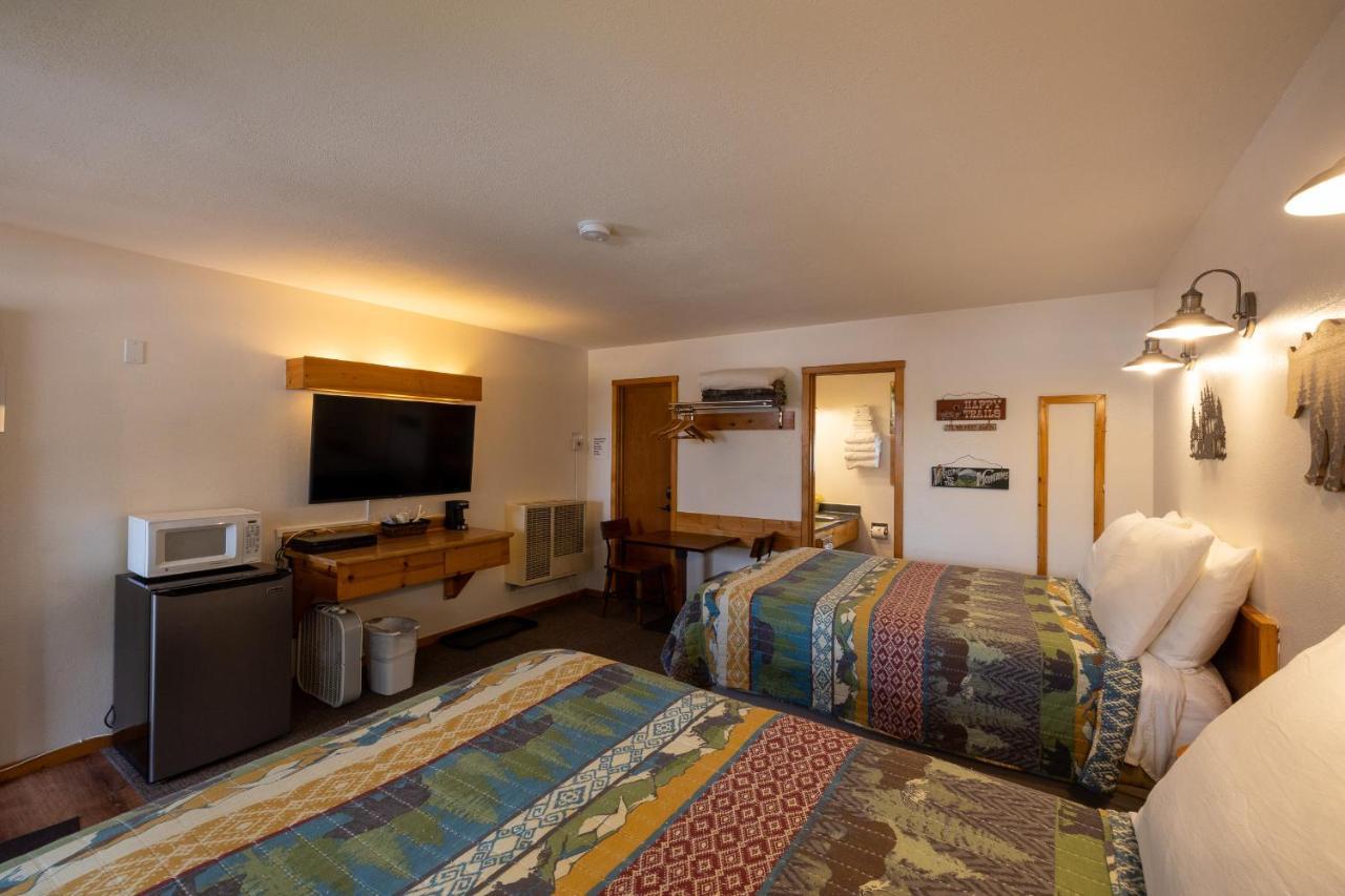 Hotel Elk Horn Cooke City