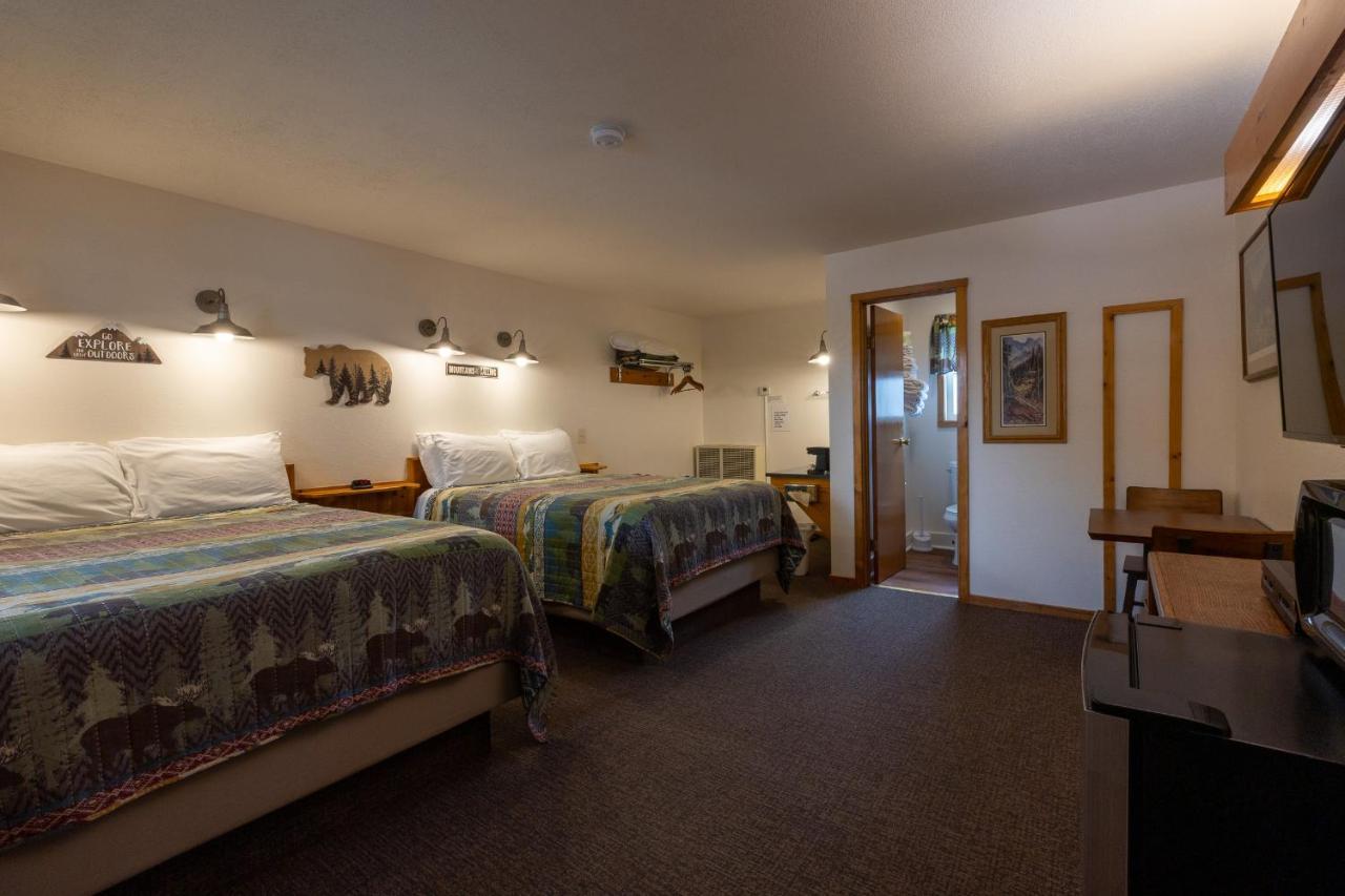 Hotel Elk Horn Cooke City