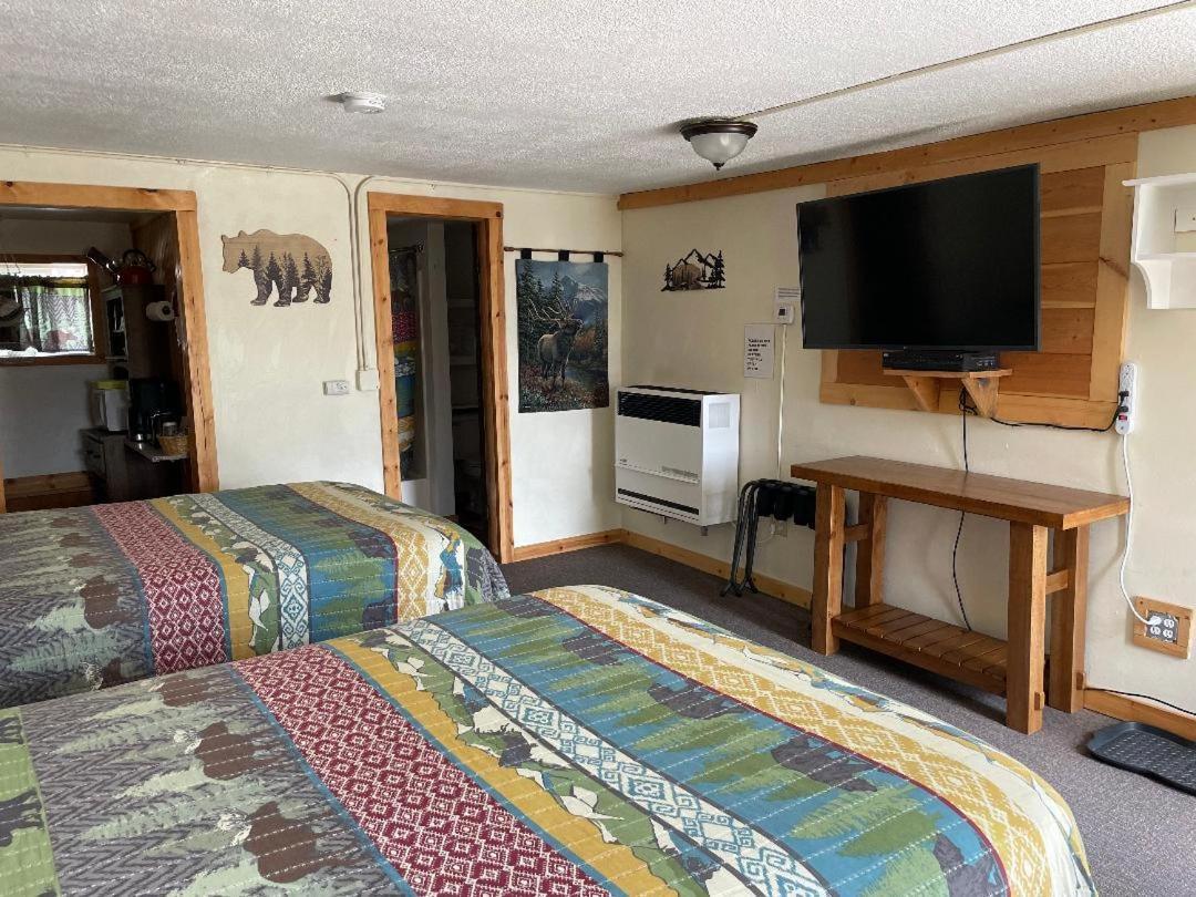Elk Horn Hotel